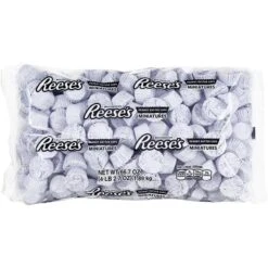 Reese's Peanut Butter Cups Miniatures - White: 200-Piece Bag -Candy Store reese s peanut butter cups miniatures white 200 piece bag candy warehouse 6